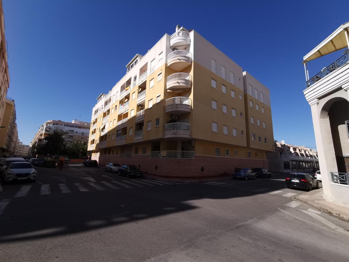 Rent An Apartment In Torrevieja Kültér fotó
